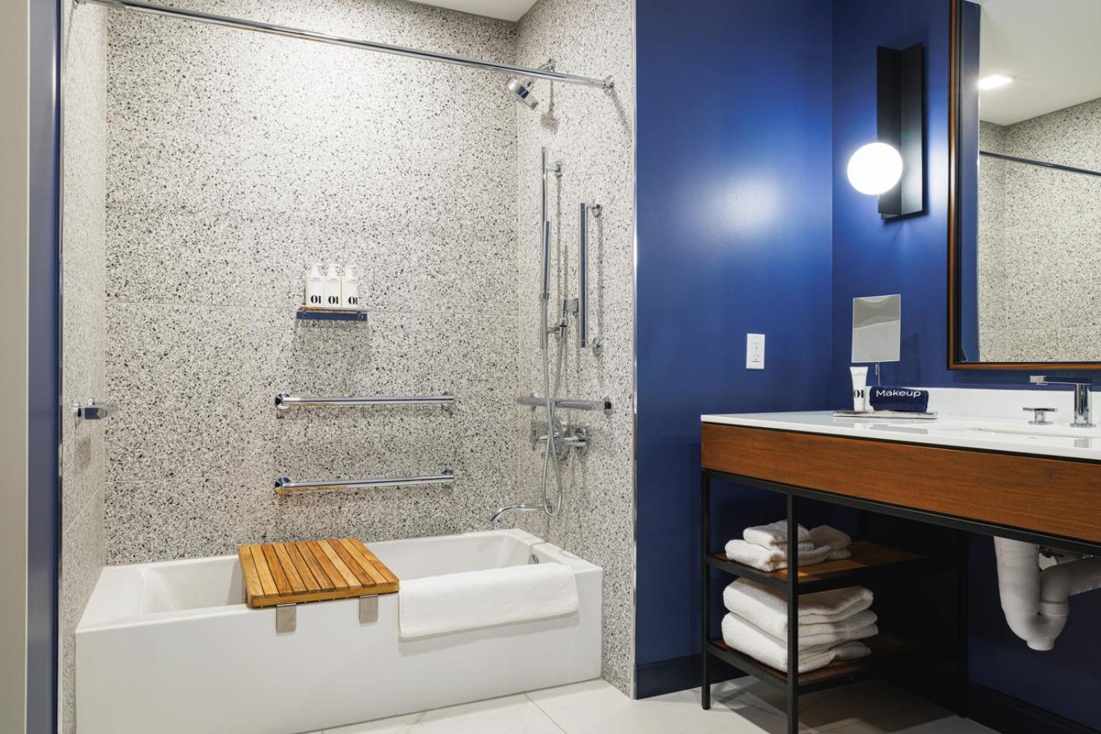 Hotel Polaris Gleneagle Bagian luar foto