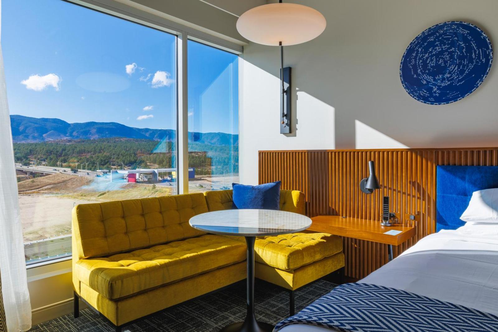 Hotel Polaris Gleneagle Bagian luar foto