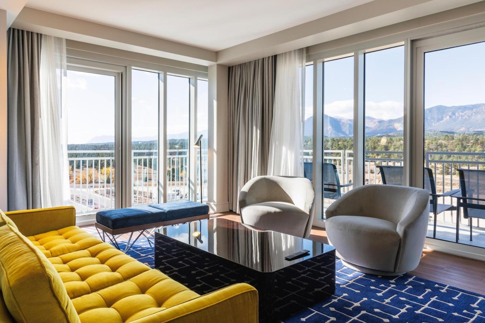 Hotel Polaris Gleneagle Bagian luar foto