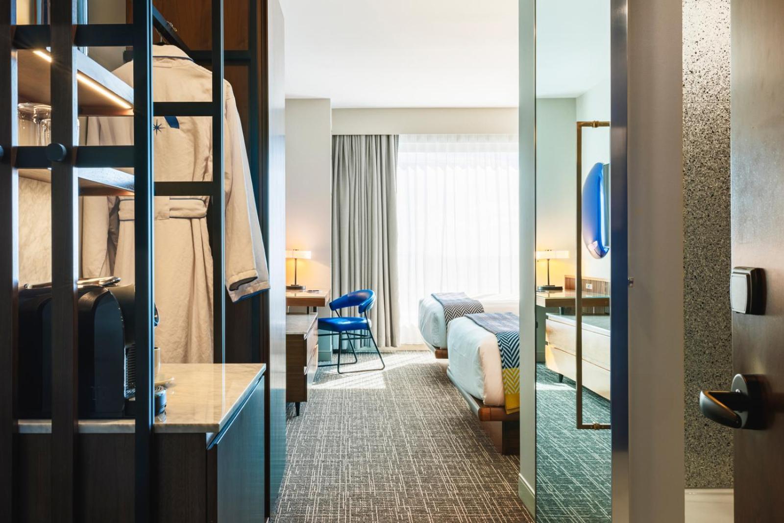 Hotel Polaris Gleneagle Bagian luar foto